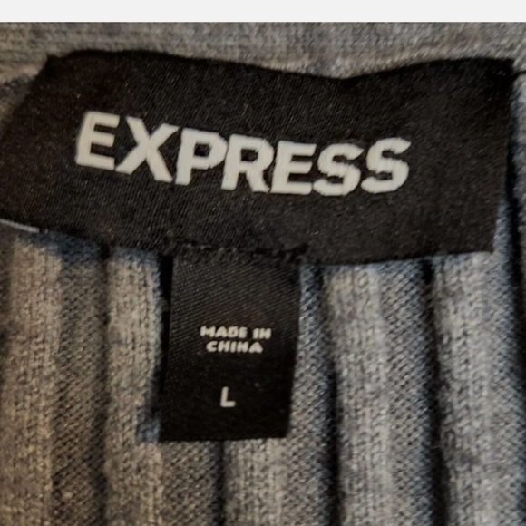 Express Women's Gray Ribbed Knit Jewel Button Front Fitted Midi Dress! Size L - Picture 7 of 9